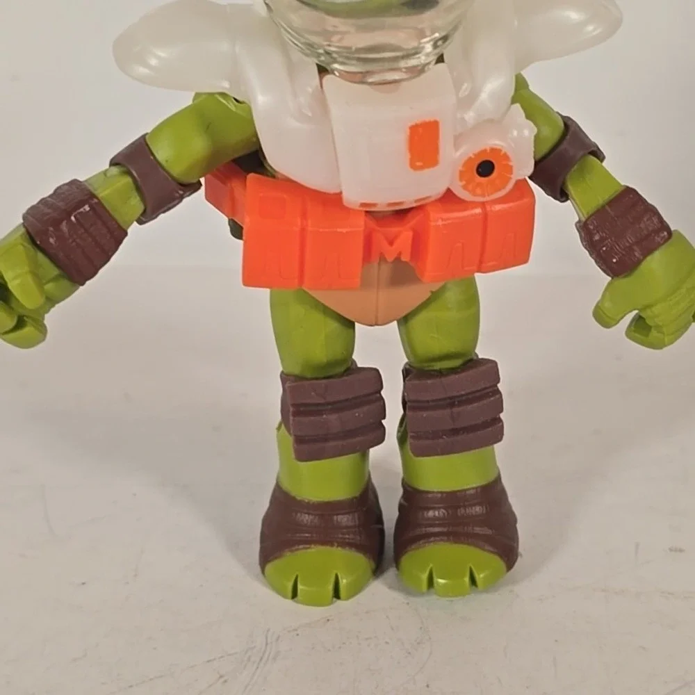 Teenage Mutant‎ Ninja Turtles TMNT Dim X Space Gear Michelangelo –Space Traveler
